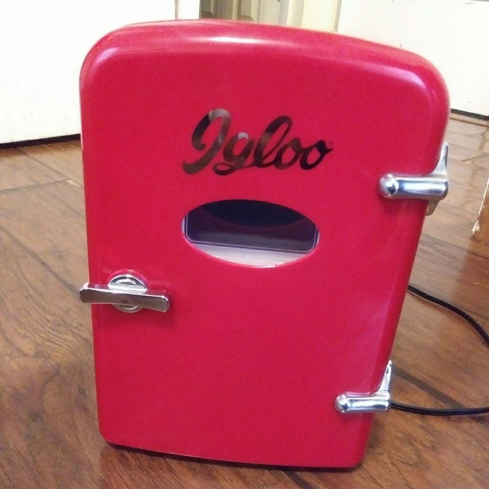 Retro Mini refrigerator